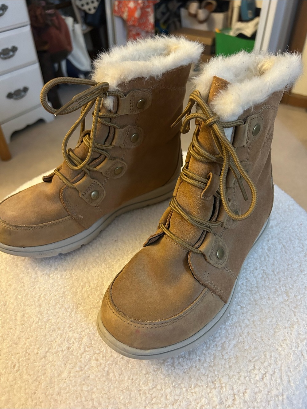Sorel Women's Tan Faux-Fur Lace-Up Explorer Joan Boots